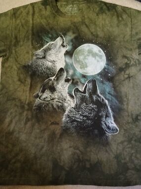 The Mountain Olive Green Wolf Moon Short Sleeve Tee
